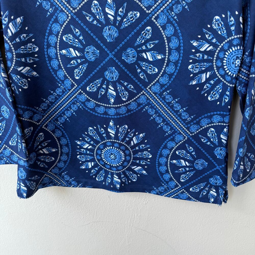Vineyard Vines Sankaty Simple boatneck seashell medallion top size M - Picture 5 of 9